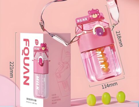 KAWAII SQUARE BOTTLE WITH FRUIT INFUSER
